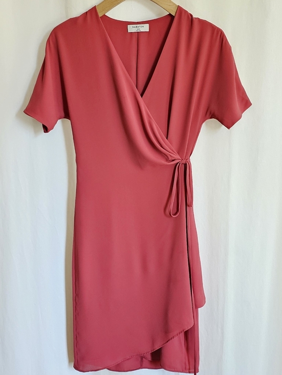 Aritzia Dresses & Skirts - Aritzia Babaton Wallace Short Sleeve Chiffon Wrap Dress - Dusty Rose